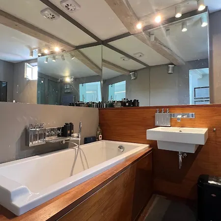 아파트 K L O S T E R E T - The Luxurious Townhouse Of *