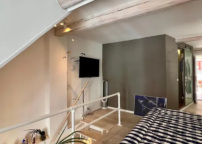 K L O S T E R E T - The Luxurious Townhouse Of *